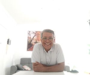adolfo aaron v