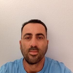 José
